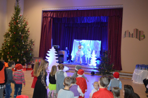 Ziemasvētku eglīte bērniem 0-7.g.v. Ozolaines Tautas namā 27.12.2019._23
