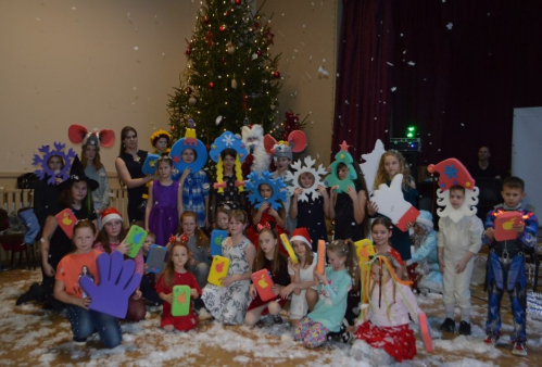 Ziemasvētku eglīte bērniem 8-12.g.v. Ozolaines Tautas namā 27.12.2019._91